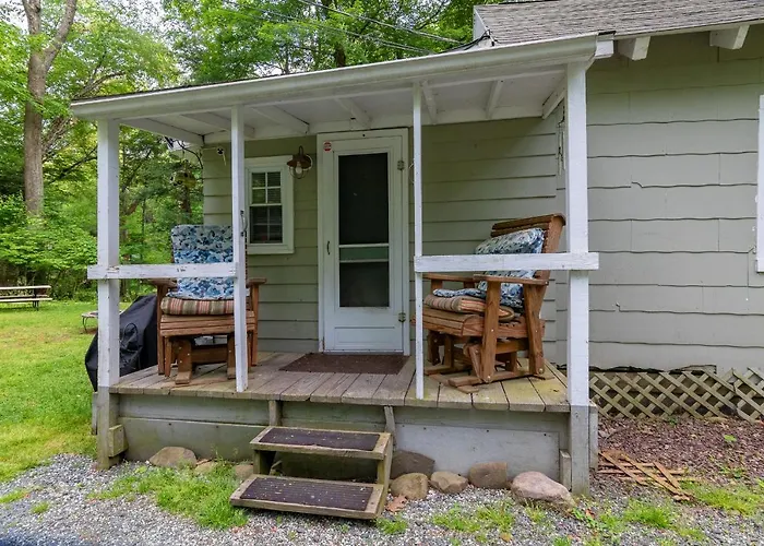 Camelback Cottage - On One Acre & Near Local Attractions