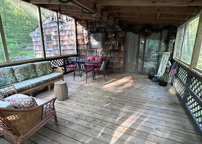 Peaceful Gateway To Island Creek Cottage